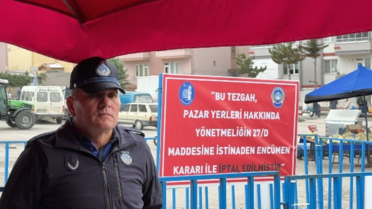 Çorum’da ürünleri çöpe döken 2 pazarcının yer tahsisi iptal edildi