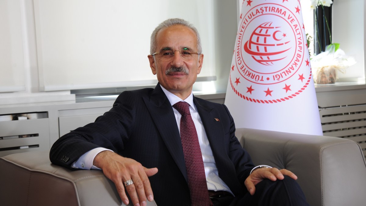 Abdulkadir Uraloğlu: Elektrikli araç şarj istasyonu sayısı 11 bin 500’e yükseldi